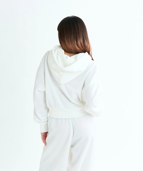 ROXY(ロキシー)の「TRIPLE HEARTS HOODIE/ロキシー速乾UVケアショート丈プルオーバーパーカー・フーディー(パーカー・レディース・グリーン/ホワイト/ブラック・LARGE/MEDIUM/SMALL)」の6枚目の写真