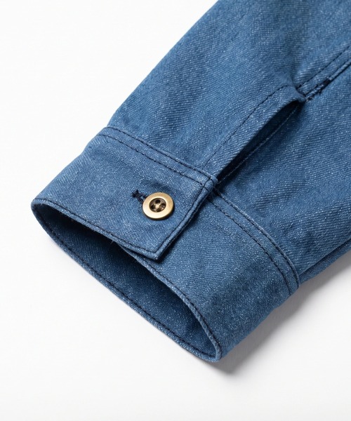 cammie(キャミー)の「デニムシャツ(シャツ/ブラウス・レディース・ブルー・LARGE/MEDIUM)」の6枚目の写真