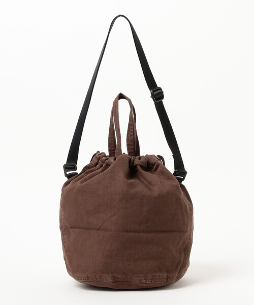 BEAMS BOY（ビームスボーイ）の「【別注】N,P,E / ペイシェントバッグ カラー デニム M（ショルダーバッグ・レディース・ブラウン/ピンク/グリーン/サックスブルー・ONE SIZE）」の5枚目の写真