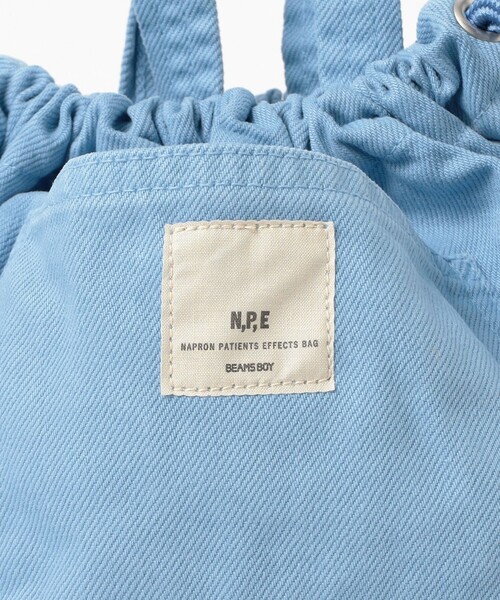 BEAMS BOY（ビームスボーイ）の「【別注】N,P,E / ペイシェントバッグ カラー デニム M（ショルダーバッグ・レディース・ブラウン/ピンク/グリーン/サックスブルー・ONE SIZE）」の13枚目の写真