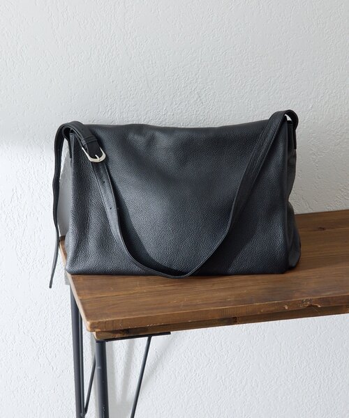 レザーフラップワンハンドルバッグ（トートバッグ）｜ear PAPILLONNER