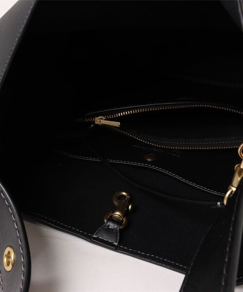 COACH（コーチ）の「ブリーカー バケット バッグ（ショルダーバッグ・レディース・ブラック系その他・ONE）」の13枚目の写真