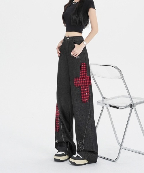 gossip!ロサンゼルス(ゴシップロサンゼルス)の「チェックアクセントエクストリームワイド デコラティブデニムパンツ(デニムパンツ・レディース・ブラック・M/S)」の3枚目の写真
