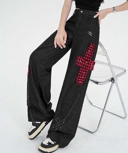 gossip!ロサンゼルス(ゴシップロサンゼルス)の「チェックアクセントエクストリームワイド デコラティブデニムパンツ(デニムパンツ・レディース・ブラック・M/S)」の5枚目の写真