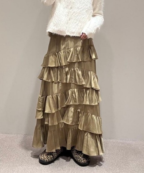 Ray BEAMS（レイビームス）の「アシンメトリー フリル ティアード スカート（スカート・レディース・ベージュ/ブラック・1/0）」の3枚目の写真