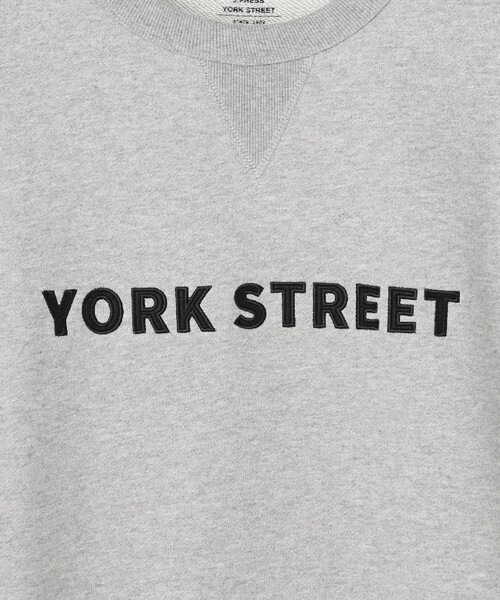 J.PRESS YORK STREET(ジェイプレスヨークストリート)の「【UNISEX】裏毛ベーシックロゴ スウェット(Tシャツ/カットソー・メンズ・ライトグレー系/ダークグリーン系/ブラック系/アイボリー系・SMALL/MEDIUM/LARGE)」の11枚目の写真