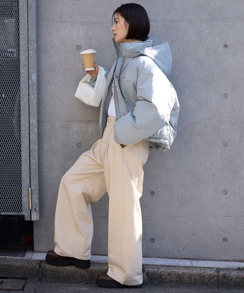 MONO-MART(モノマート)の「PENNEYS/ペニーズ 別注 <撥水/防風> THE FOX ロゴ ワンポイント刺繍 ドロスト 中綿モンスターブルゾン(ダウンジャケット/コート・レディース・ブラック/アイボリー/ライトカーキ/ベージュ・M/L)」の12枚目の写真