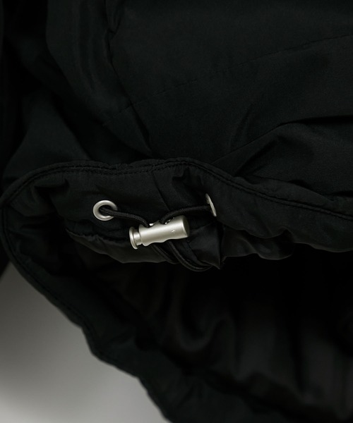 MONO-MART(モノマート)の「PENNEYS/ペニーズ 別注 <撥水/防風> THE FOX ロゴ ワンポイント刺繍 ドロスト 中綿モンスターブルゾン(ダウンジャケット/コート・レディース・ブラック/アイボリー/ライトカーキ/ベージュ・M/L)」の6枚目の写真