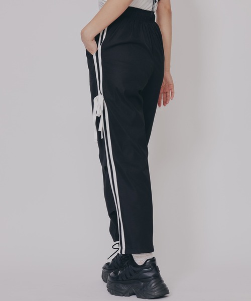 REDYAZEL（レディアゼル）の「サイドリボンラインパラシュートパンツ（その他パンツ・レディース・ピンク/ライトグレー/ブラック/キナリ・FREE）」の10枚目の写真