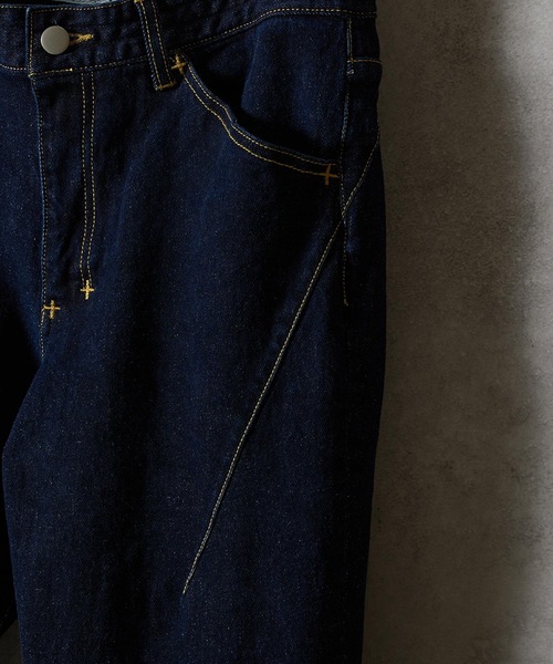 NUMBER (N)INE(ナンバーナイン)の「TAPERED SKINNY DENIM JEANS ONE WASH/ テーパード スキニー デニムパンツ ワンウォッシュ(デニムパンツ・メンズ・インディゴブルー・4/3/2)」の5枚目の写真