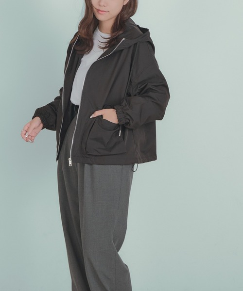 H.TOKYO（エイチトウキョウ）の「ショート丈 ナイロンジップアップジャケット（ブルゾン・レディース・ベージュ/ブラック・FREE）」の13枚目の写真