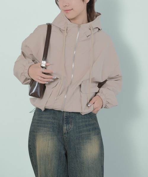 H.TOKYO（エイチトウキョウ）の「ショート丈 ナイロンジップアップジャケット（ブルゾン・レディース・ベージュ/ブラック・FREE）」の16枚目の写真