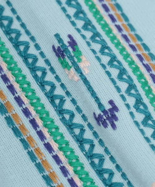 チチカカ(チチカカ)の「裏シャギー刺繍ポカクルーネックプルオーバー(スウェット・レディース・ブラック/アイボリー/ライトブルー・FREE)」の11枚目の写真