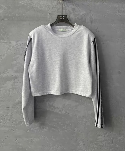 Doula Doula(ドゥーラドゥーラ)の「レースライン入りクロップド丈スウェット(Tシャツ/カットソー・レディース・ブラック/ネイビー/ライトグレー・FREE)」の17枚目の写真