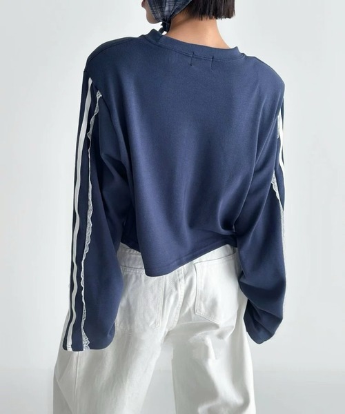 Doula Doula(ドゥーラドゥーラ)の「レースライン入りクロップド丈スウェット(Tシャツ/カットソー・レディース・ブラック/ネイビー/ライトグレー・FREE)」の12枚目の写真