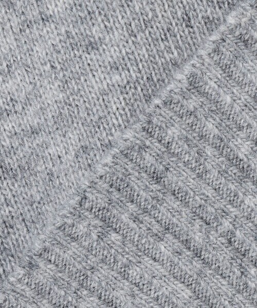 J.PRESS(ジェイプレス)の「FAIR ISLE ラウンドネック ニット(ニット/セーター・レディース・ライトグレー系/ホワイト系/ネイビー系・LARGE/MEDIUM)」の16枚目の写真