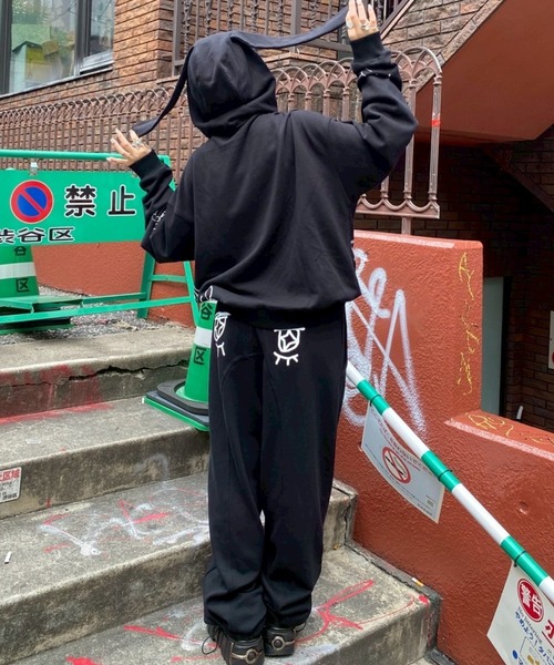 Candy Stripper（キャンディストリッパー）の「GRAFFITI PRINT フーディー（パーカー・レディース・ブラック/ブルー/ヘザーグレー・FREE）」の15枚目の写真