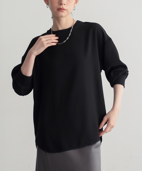 for/c(フォーシー)の「ジョーゼットきれいめカジュアルロングスリーブブラウス【サスティナブル】(Tシャツ/カットソー・レディース・ブラック/オフホワイト・M/L)」の12枚目の写真