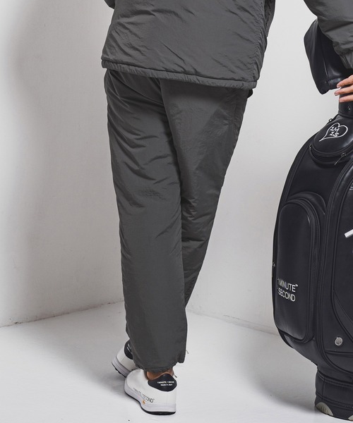 1minute 1second(ワンミニットワンセカンド)の「mp14218-padded 6-pocket pants with cursive embroidery ナイロンパンツ(1M25F030)(その他パンツ・メンズ・チャコール/ブラック・XL/L/M/S)」の4枚目の写真
