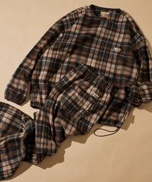 FREAK'S STORE(フリークスストア)のビッグシルエット ワンポイントロゴ スピンドル フリースセットアップ クルーネックプルオーバー パンツセット(ルームウェア/パジャマ)