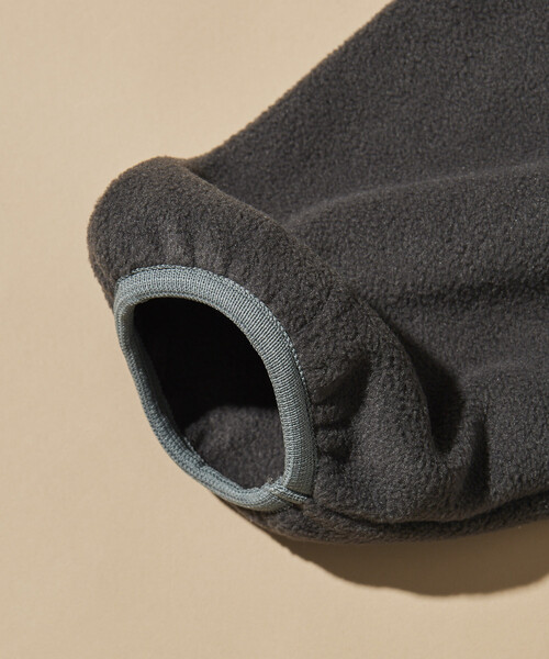 FREAK'S STORE(フリークスストア)の「ビッグシルエット ワンポイントロゴ スピンドル フリースセットアップ クルーネックプルオーバー パンツセット(ルームウェア/パジャマ・メンズ・チャコールグレー/ブラック/ネイビー/ナチュラル/ブルー系その他/チェック/オリーブ・SMALL/MEDIUM/LARGE)」の9枚目の写真