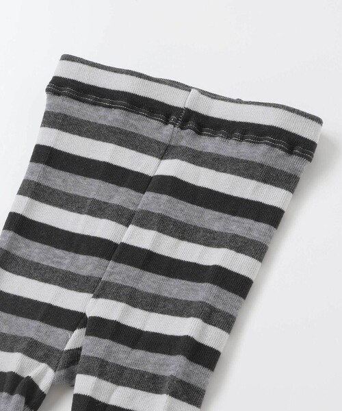 BeBe（ベベ）の「マルチボーダーレギンス+ショートルーズソックスセット(80~140cm)（レギンス/スパッツ・キッズ・グレー系その他/パープル系その他・XS/L/S/M）」の4枚目の写真