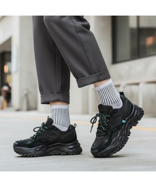 FILA（フィラ）の「TWINE MAX（スニーカー・レディース・ブラック・26.0cm/25.0cm/24.0cm/23.0cm/28.0cm）」の9枚目の写真