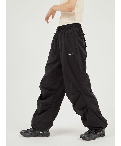 MIZUNO（ミズノ　）の「【emmi｜MIZUNO】ブレスサーモパンツ（スポーツグッズ・レディース・ブラック・S/M）」の4枚目の写真