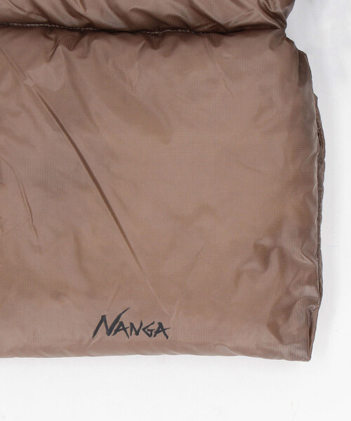 NANGA（ナンガ）の「NANGA/ナンガ PORTABLE LIGHT DOWN MUFFLER ポータブルライトダウンマフラー（マフラー・メンズ・ブラウン系その他/オリーブ/ブラック/ベージュ・ONE SIZE）」の5枚目の写真