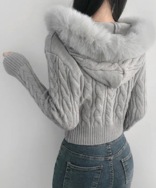 セール】ファー付きフード ケーブル編み ダブルジップショート丈ニット