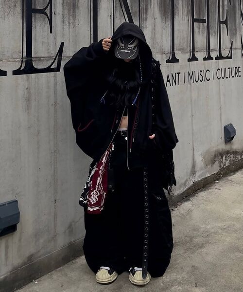 RSSC(アールエスエスシー)の「DENIM STRAP CROP HOOD ZIPUP - BLACK(パーカー・レディース・その他・1/2)」の17枚目の写真