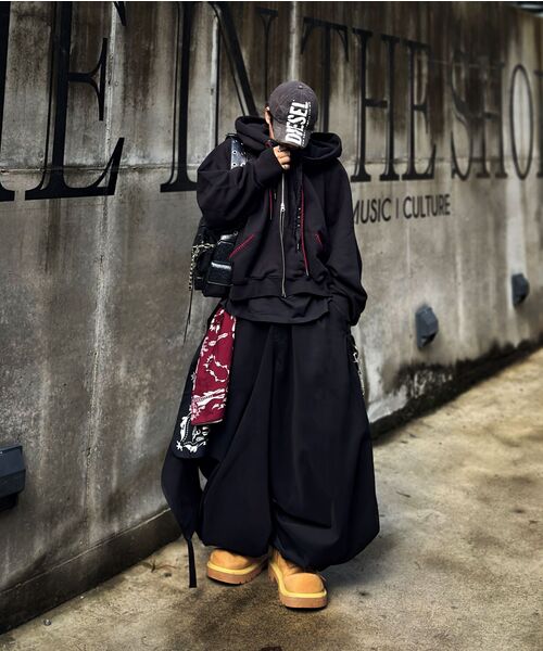 RSSC(アールエスエスシー)の「DENIM STRAP CROP HOOD ZIPUP - BLACK(パーカー・レディース・その他・1/2)」の20枚目の写真