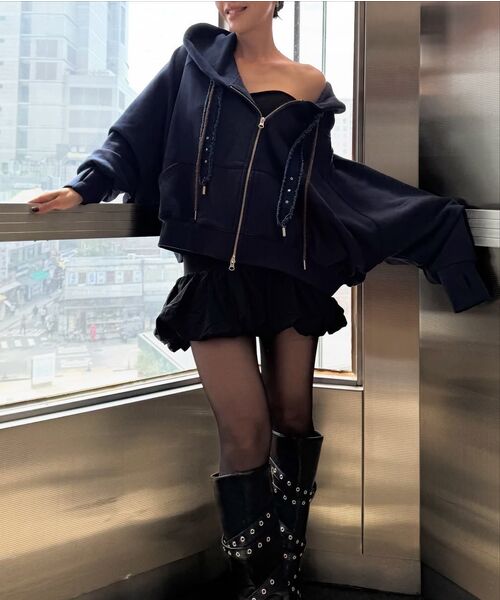 RSSC(アールエスエスシー)の「DENIM STRAP CROP HOOD ZIPUP - BLACK(パーカー・レディース・その他・1/2)」の21枚目の写真