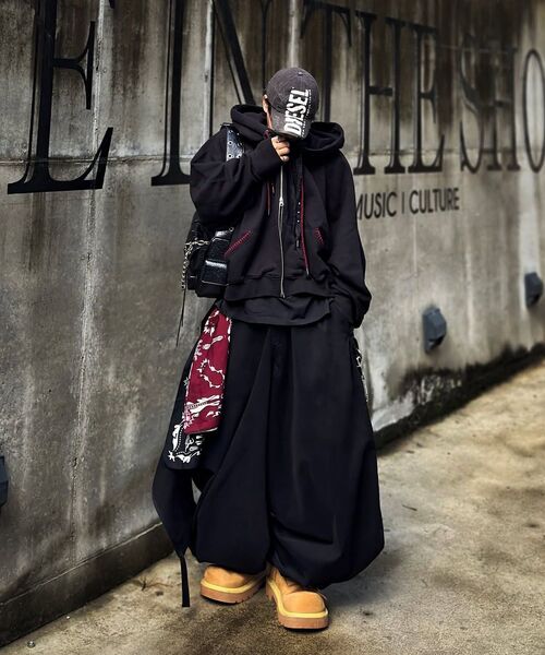 RSSC(アールエスエスシー)の「DENIM STRAP CROP HOOD ZIPUP - BLACK(パーカー・レディース・その他・1/2)」の22枚目の写真