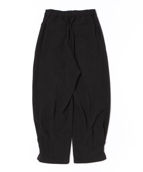 Elura（エルーラ）の「裾タックカーブパンツ/621811（その他パンツ・レディース・ホワイト/ブラック/ブラウン・FREE）」の4枚目の写真