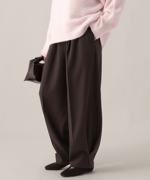 Elura（エルーラ）の「裾タックカーブパンツ/621811（その他パンツ・レディース・ホワイト/ブラック/ブラウン・FREE）」の3枚目の写真