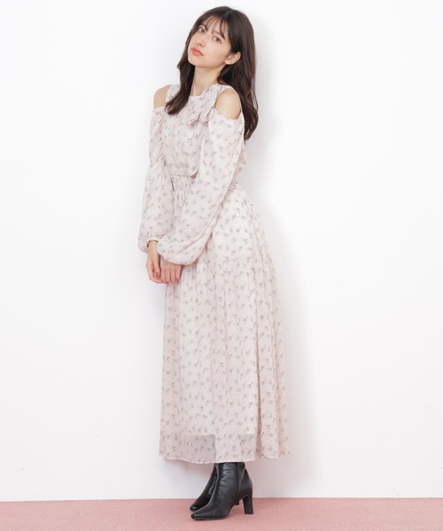 JILL by JILL STUART(ジルバイジルスチュアート)の「◇小花柄ボウタイワンピース(ワンピース・レディース・ブラック系その他/ホワイト系その他・FREE)」の1枚目の写真