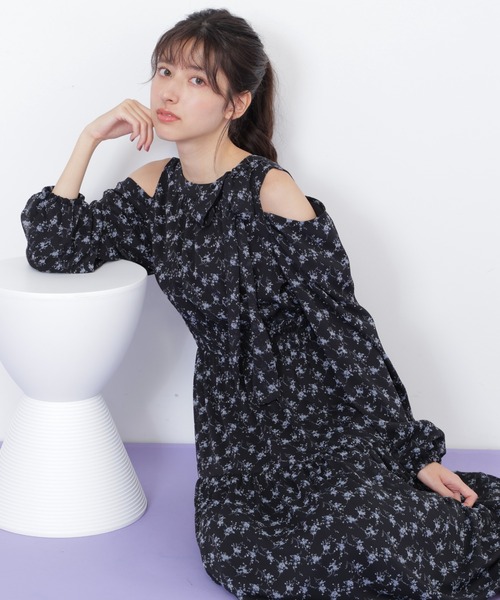 JILL by JILL STUART(ジルバイジルスチュアート)の「◇小花柄ボウタイワンピース(ワンピース・レディース・ブラック系その他/ホワイト系その他・FREE)」の2枚目の写真