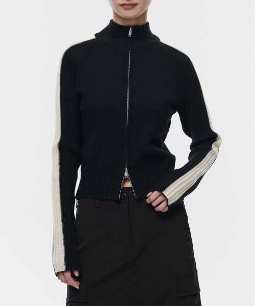 MUSINSA STANDARD WOMAN（ムシンサスタンダードウーマン）の「ウィメンズトラックニットジップアップ[ブラック]（ニット/セーター・レディース・その他・SMALL/MEDIUM/LARGE）」の4枚目の写真