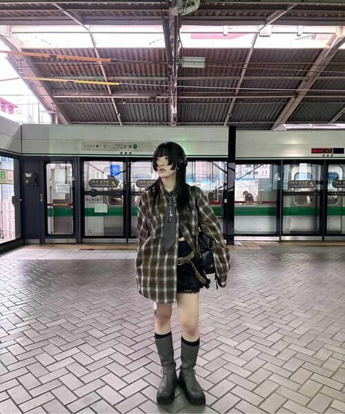 NOMANUAL(NOMANUAL)の「ARCH LOGO VARSITY JACKET - BLACK(スタジャン・レディース・その他・SMALL/MEDIUM/LARGE)」の4枚目の写真