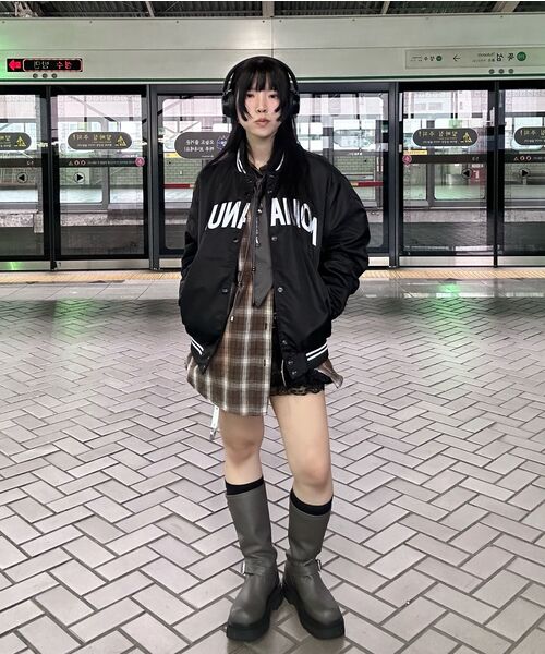 NOMANUAL(NOMANUAL)の「ARCH LOGO VARSITY JACKET - BLACK(スタジャン・レディース・その他・SMALL/MEDIUM/LARGE)」の9枚目の写真
