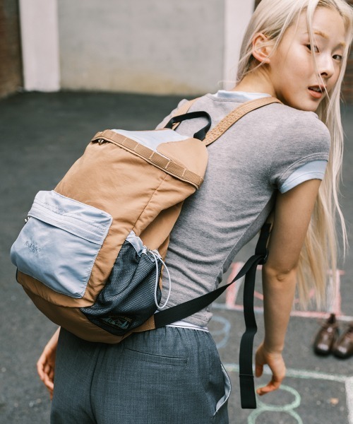 ROCKFISH WEATHERWEAR(ロックフィッシュウェザーウェア)の「NYLON BACKPACK(バックパック/リュック・レディース・ブラック/ピンクベージュ/チャコール/キャメル・FREE)」の21枚目の写真