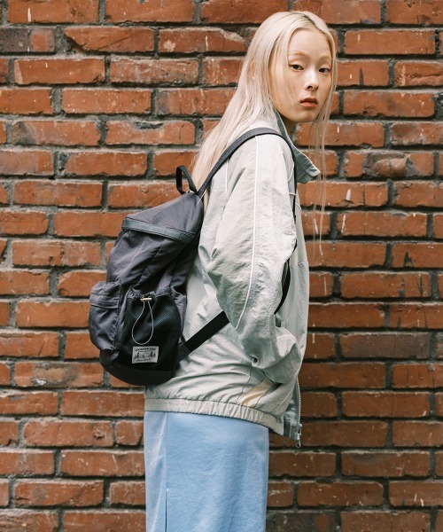 ROCKFISH WEATHERWEAR(ロックフィッシュウェザーウェア)の「NYLON BACKPACK(バックパック/リュック・レディース・ブラック/ピンクベージュ/チャコール/キャメル・FREE)」の14枚目の写真