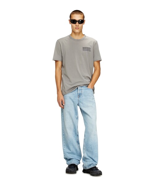 DIESEL（ディーゼル）の「メンズ Tシャツ T-RAWJUST-V1（Tシャツ/カットソー・メンズ・グレー系その他/ベージュ・LARGE/XXX-LARGE/SMALL/X-SMALL/X-LARGE/XX-LARGE/MEDIUM）」の7枚目の写真