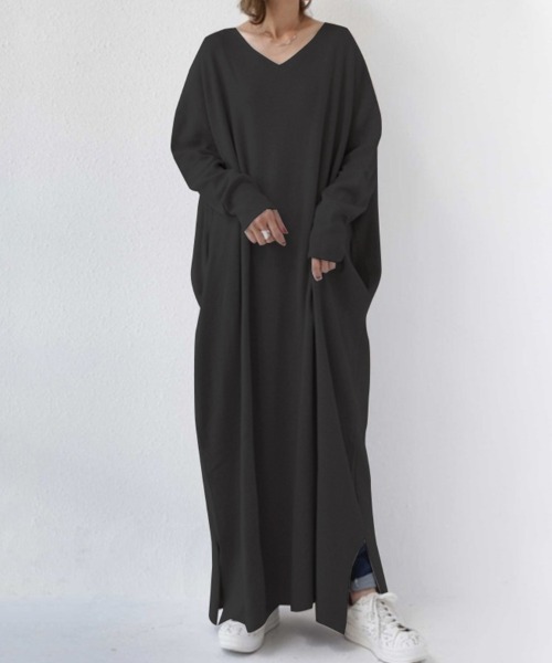 Flugge(フラッジー)の「Vネックゆったりロングワンピース(ワンピース・レディース・グレー/ブラック/カーキ・LARGE/MEDIUM)」の1枚目の写真