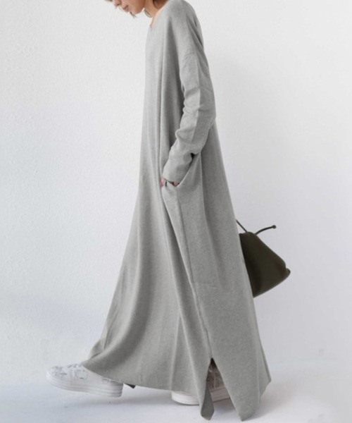 Flugge(フラッジー)の「Vネックゆったりロングワンピース(ワンピース・レディース・グレー/ブラック/カーキ・LARGE/MEDIUM)」の4枚目の写真