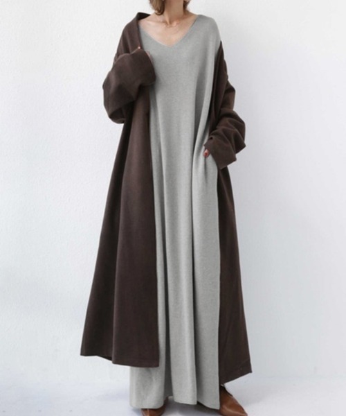 Flugge(フラッジー)の「Vネックゆったりロングワンピース(ワンピース・レディース・グレー/ブラック/カーキ・LARGE/MEDIUM)」の8枚目の写真