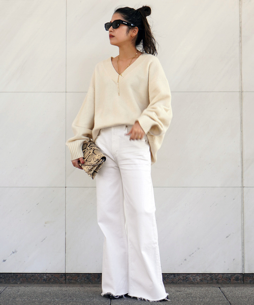 AP STUDIO（エーピーストゥディオ）の「MULE Vネックプルオーバー（ニット/セーター・レディース・ホワイト/ウッド・FREE）」の7枚目の写真