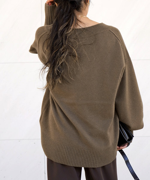 AP STUDIO（エーピーストゥディオ）の「MULE Vネックプルオーバー（ニット/セーター・レディース・ホワイト/ウッド・FREE）」の12枚目の写真