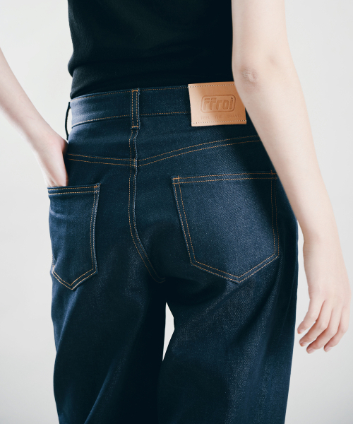 ffroi(プルア)の「オーガニックブルージーンズ(デニムパンツ・レディース・その他・SMALL)」の2枚目の写真